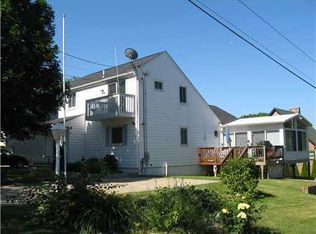 103 Treasure Rd, Narragansett, RI 02882