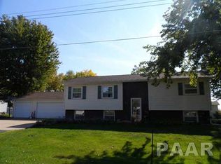 104 Weber Ln, Delavan, IL 61734