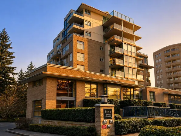 9262 University Cres #903, Burnaby, BC V5A 0A4