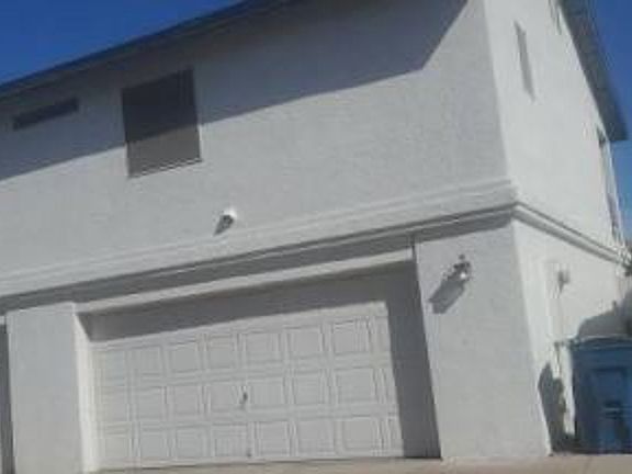 Exterior Neighborhood (street photo)