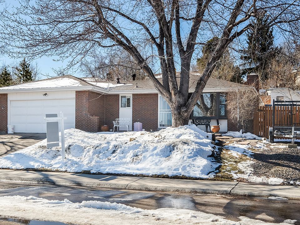 1st image of 11136 W Tufts Dr