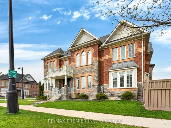 66 Red Tree Dr, Vaughan, ON L4H 4H7