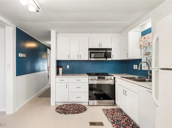 5513 Salem Ln, North Fort Myers, FL 33917