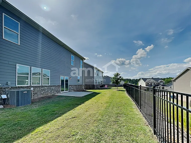 1109 Ashlyn Ct — Photo 26