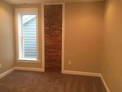 4th image of 1006 E 10th St