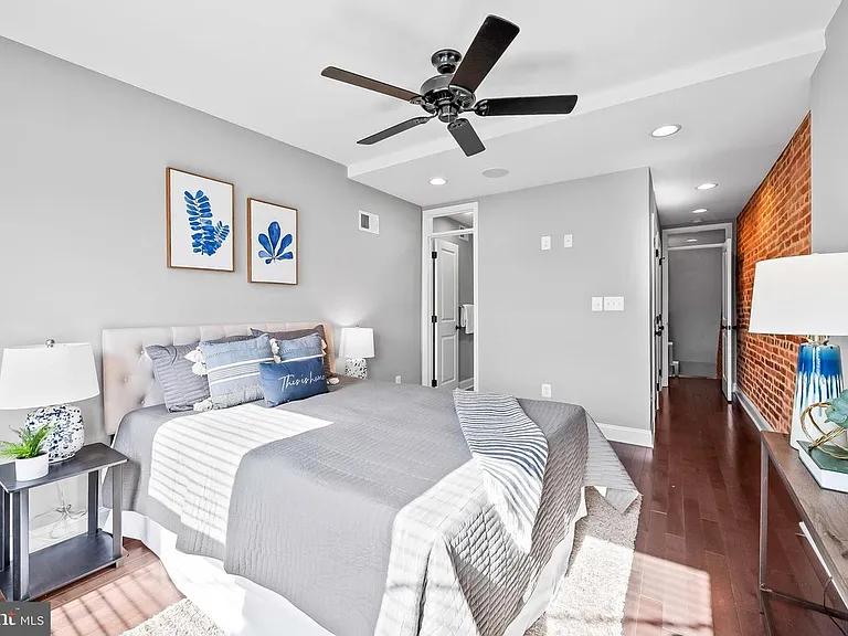522 S Streeper St — Photo 12
