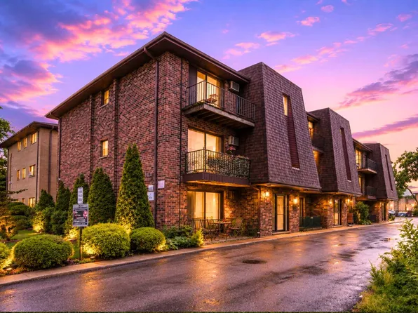 9812 Sayre Ave APT 3e, Chicago Ridge, IL 60415