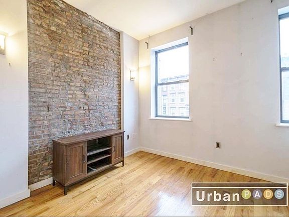 5th image of 179 Putnam Ave #2