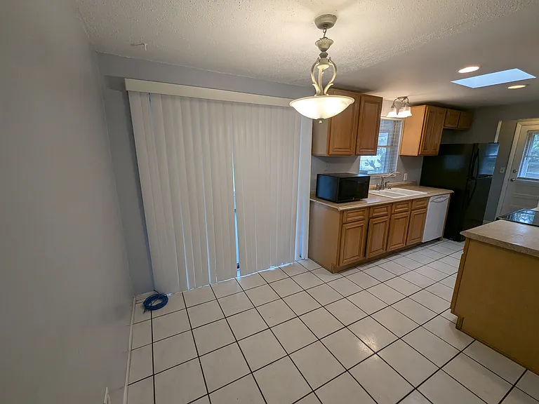 4906A 21st St W — Photo 28