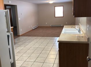 322 N State St APT 2, Aberdeen, SD 57401