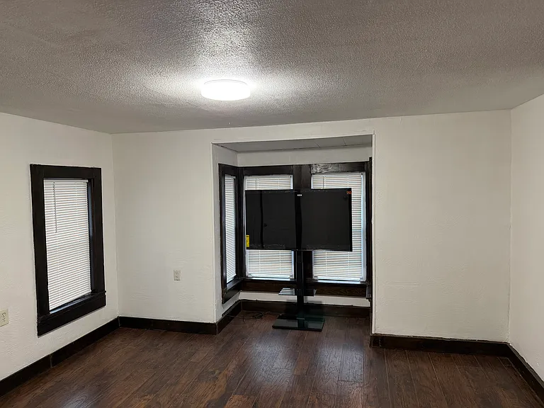 102 Main St #2 — Photo 3