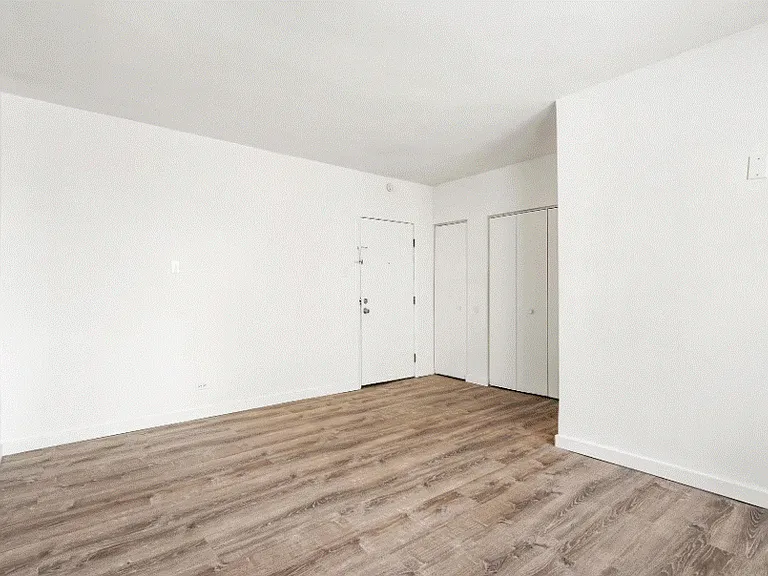 5726 N. Winthrop — Photo 39