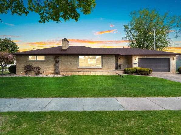 1020 W 3rd St, Kimberly, WI 54136