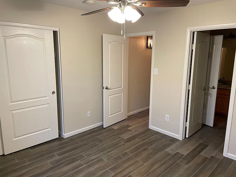 8744 W Lone Cactus Dr — Photo 12