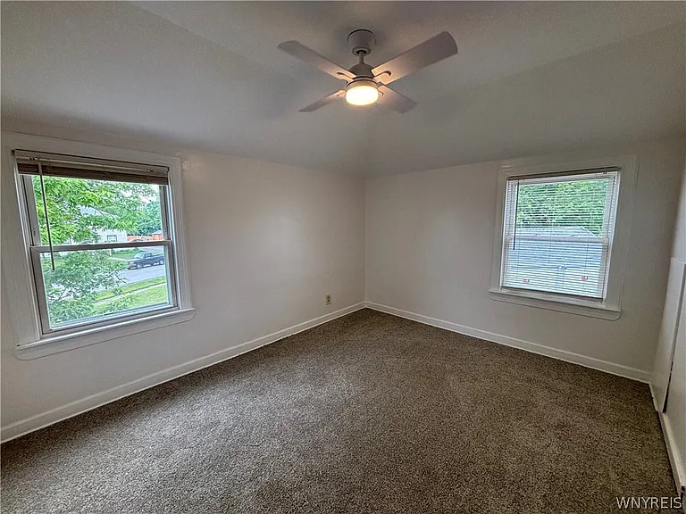 54 Carl Rd — Photo 8