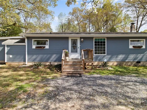 12461 Dogwood Trl, Gloucester, VA 23061