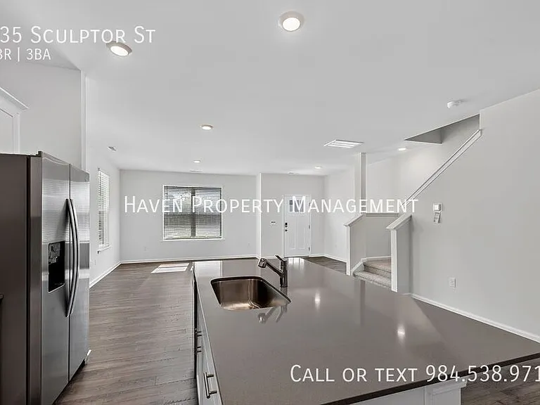 935 Sculptor St — Photo 11