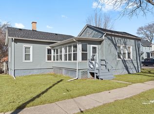 742 E Downer Pl, Aurora, IL 60505