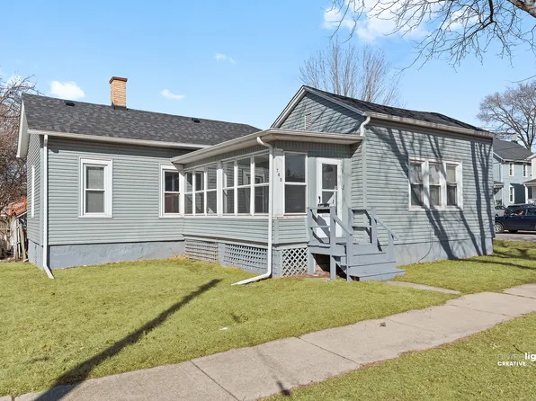 742 E Downer Pl, Aurora, IL 60505
