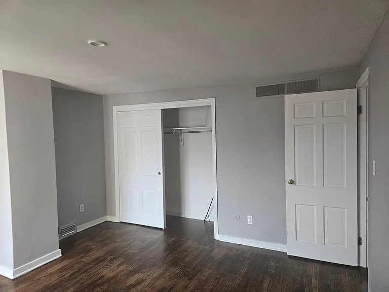 6412 Howe St #1 — Photo 20
