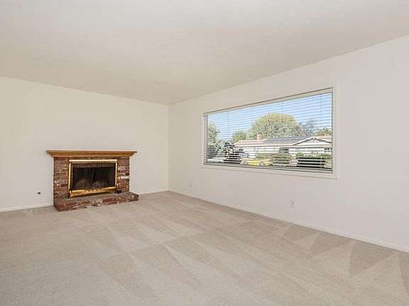 4th image of 521 Bella Dr