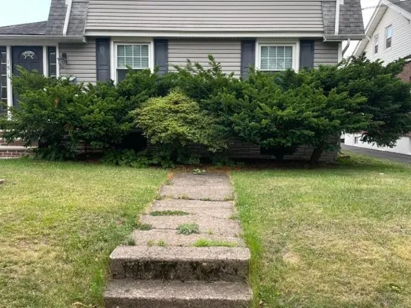 151 Luddington Ave, Clifton City, NJ 07011