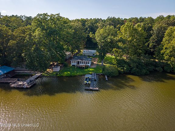 3rd image of 1385 Snow Lake Dr