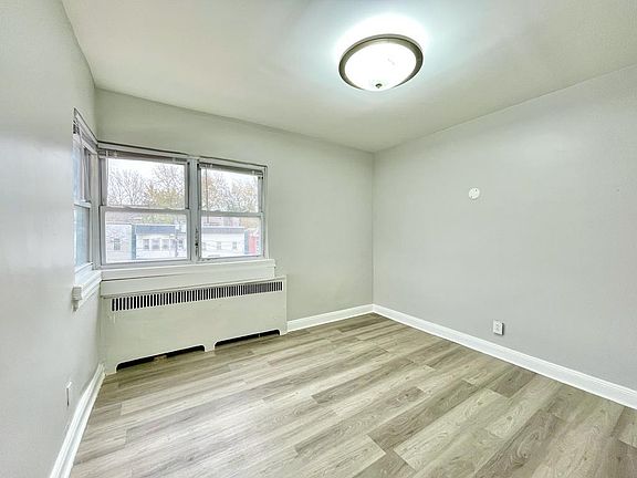 3rd image of 2729A Kennedy Blvd #3A
