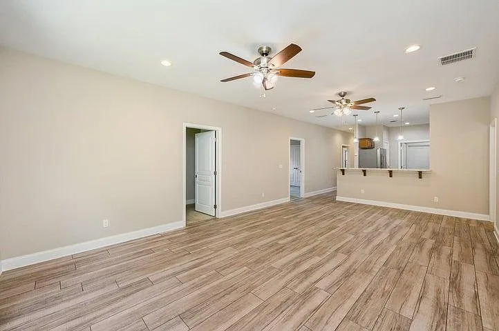 2239 Tom St — Photo 11