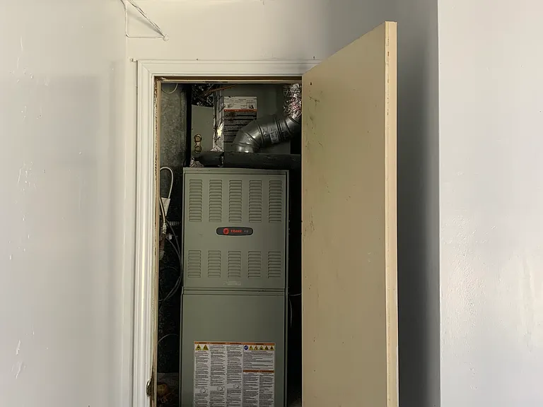 15. HVAC-r Heater Downstairs in the garage; no hassles of freezing issues