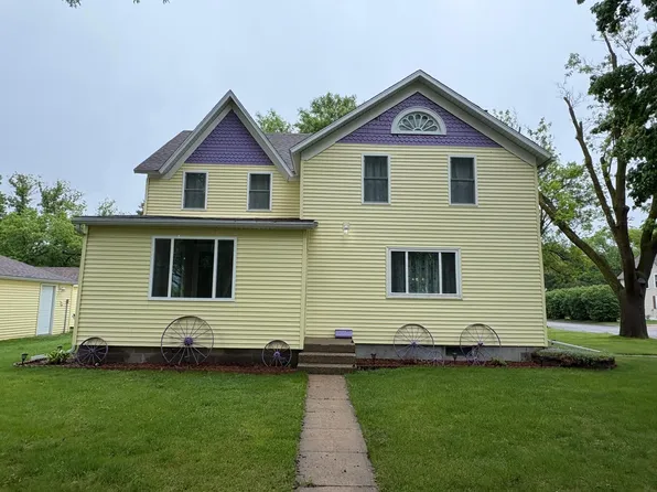 809 14th St S, Benson, MN 56215