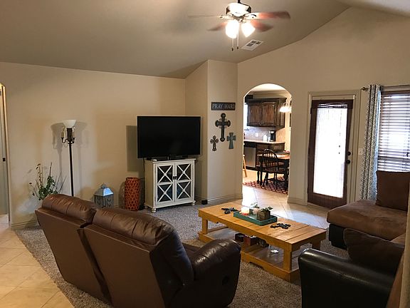 3rd image of 902 N B St