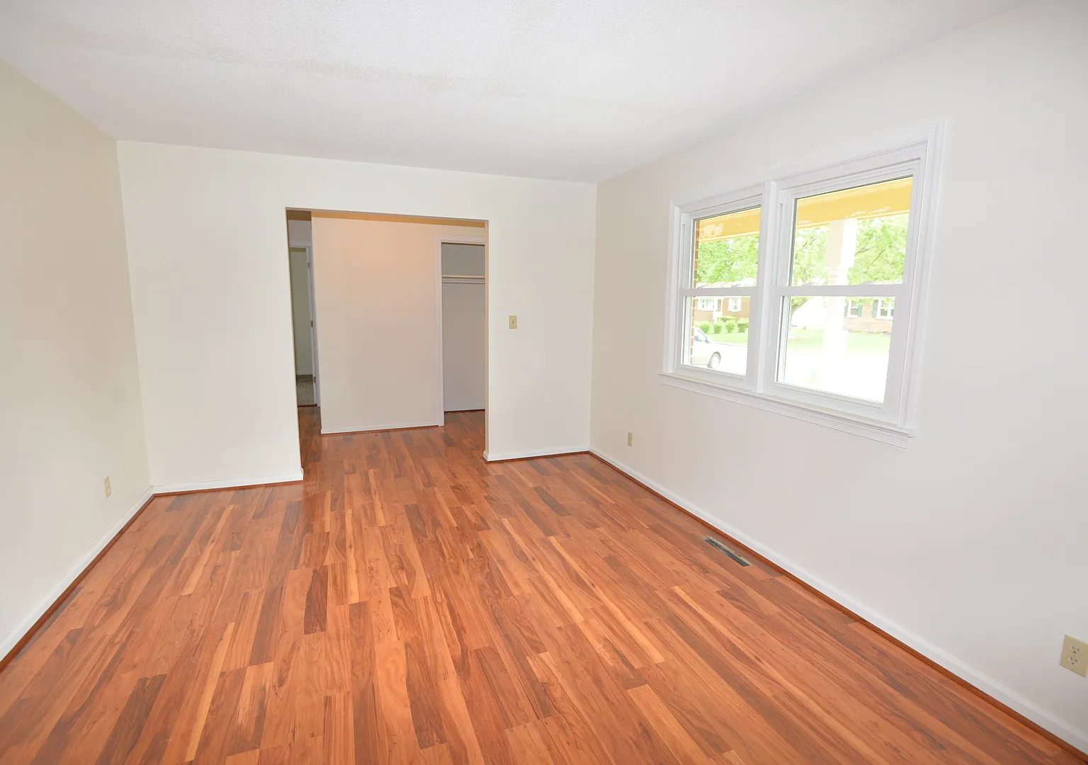 Single Family Ranch in VB — Photo 3
