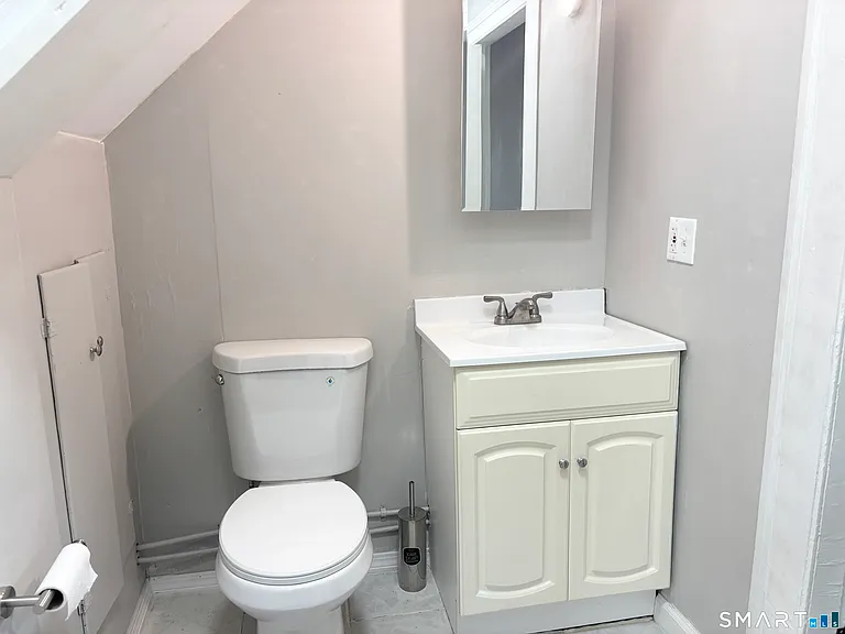 12 Mountain Ave #2F — Photo 4