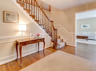 204 Farmgate Ln, Silver Spring, MD 20905