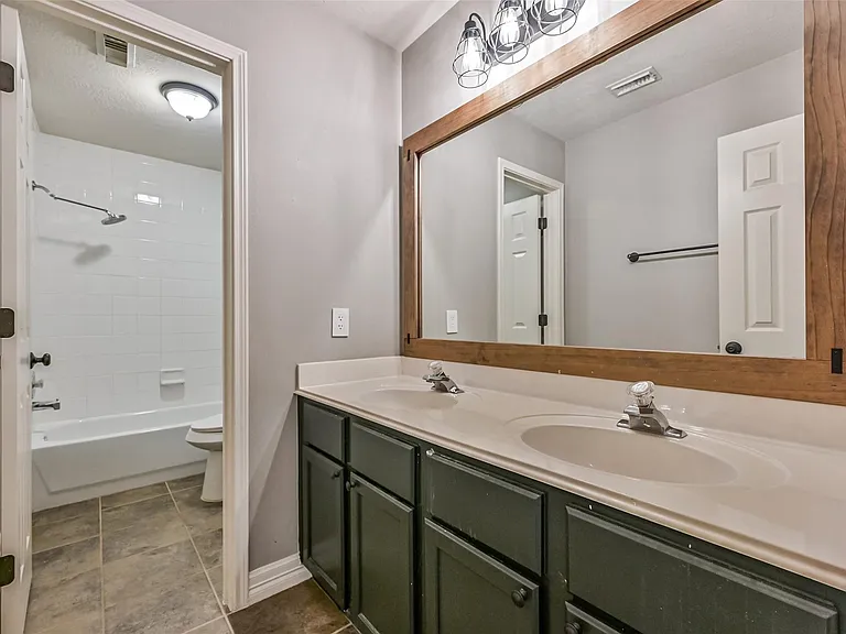2714 Safe Harbour Cir — Photo 30