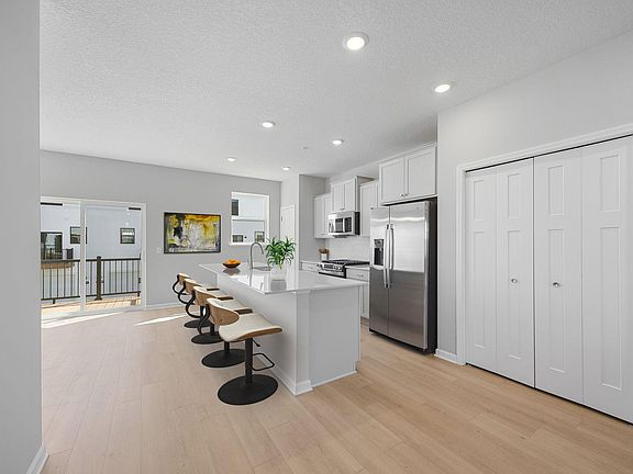 2nd image of 10387 Birchwood Cir