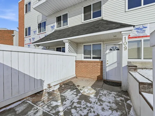 14530 52nd St NW #109, Edmonton, AB T5A 3K5