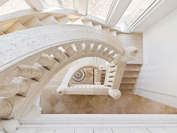 3rd image of 30 Pelican Cir