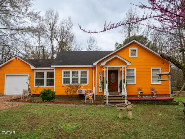 94 H C Walton Dr, Jackson, TN 38301