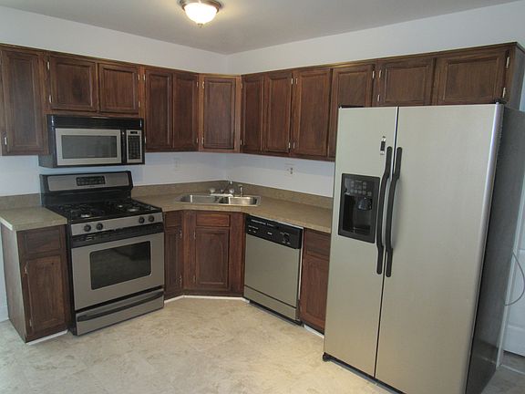 4th image of 1516 Wallace St
