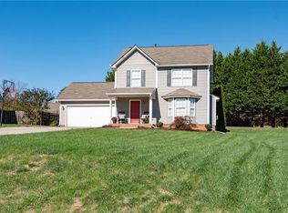 1715 Pipers Ridge Cir NW, Conover, NC 28613