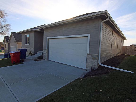 5th image of 2426 N 191st Ave