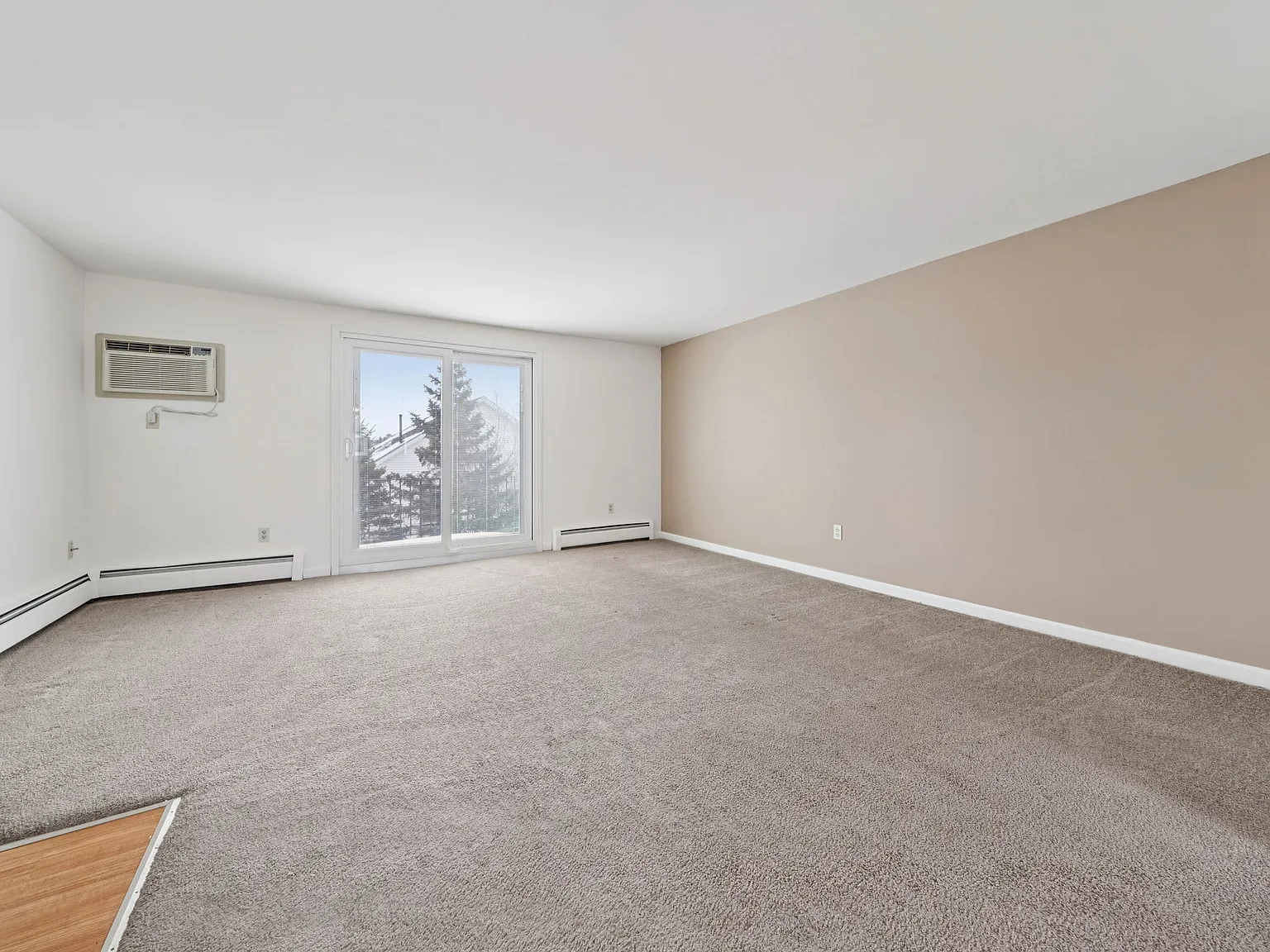 Losson Garden Apartments — Photo 4