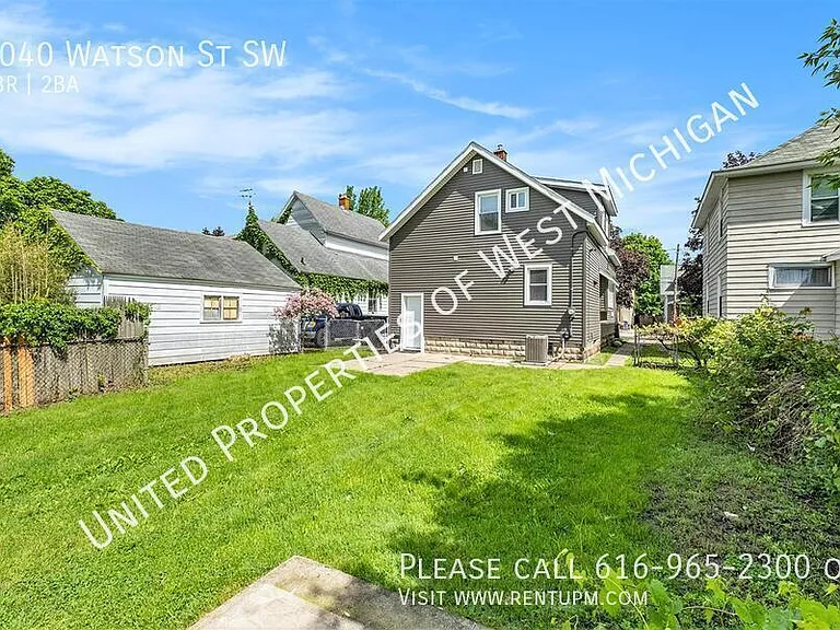 1040 Watson St SW — Photo 25