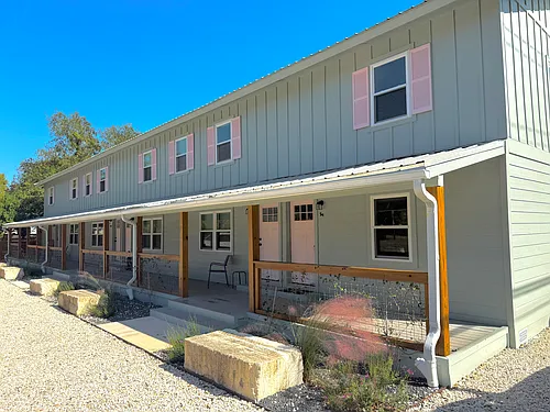 201 S Mitchell St Photo 1