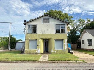 206 E 9th St, Mount Pleasant, TX 75455