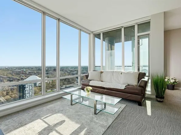 210 SW 15th Ave SE #2708, Calgary, AB T2G 0B5