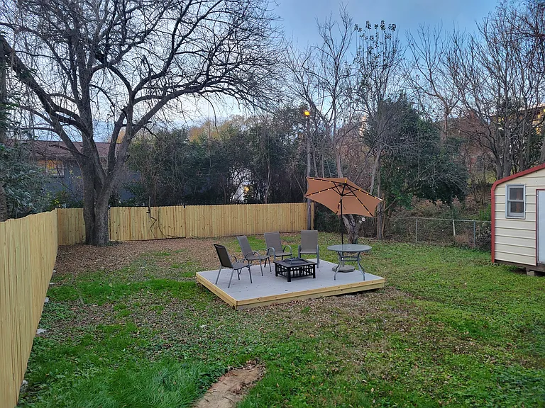 1607 Harrill St — Photo 36