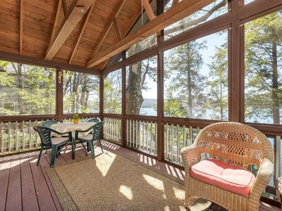 10 Treetop Lane, Alton Bay, NH, 03810
